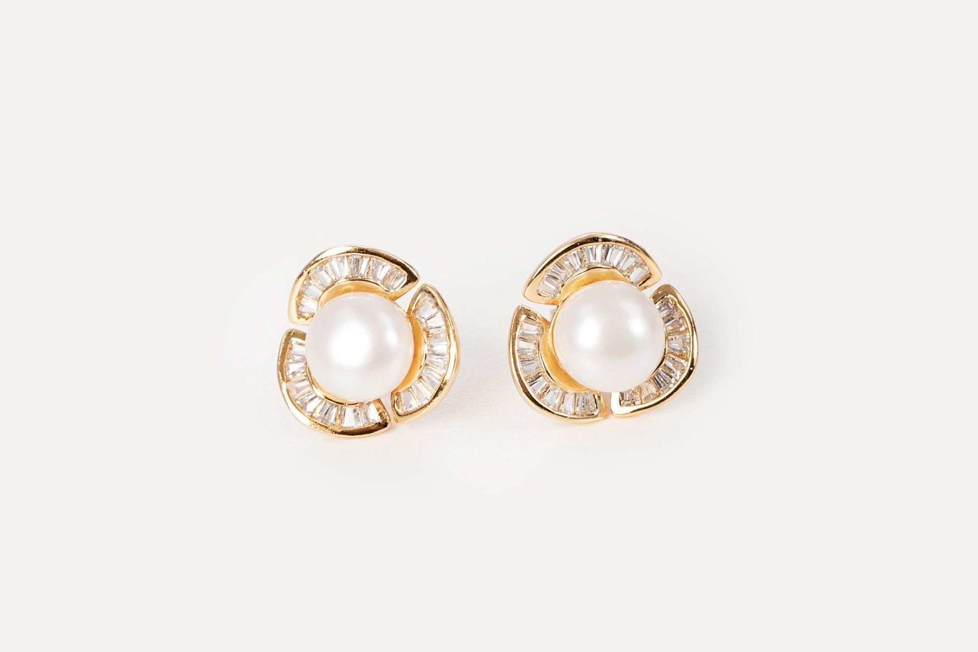 Rosette Pearl Studs