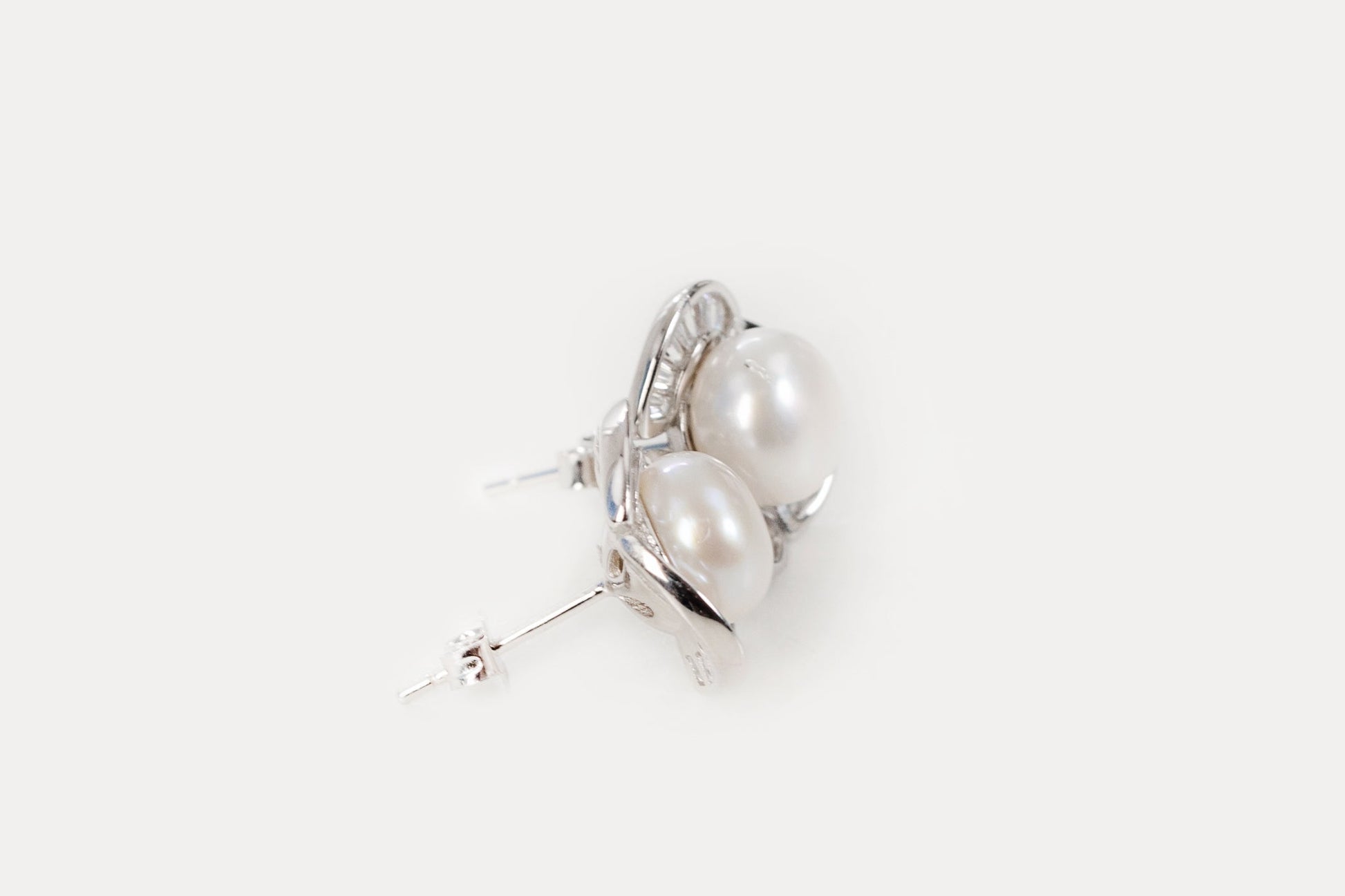 Rosette Pearl Studs