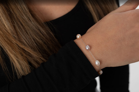 Luxury Pearl Bracelets UK & Timeless Designs | Pearlisma
