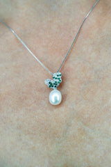 Elenya Pearl necklace