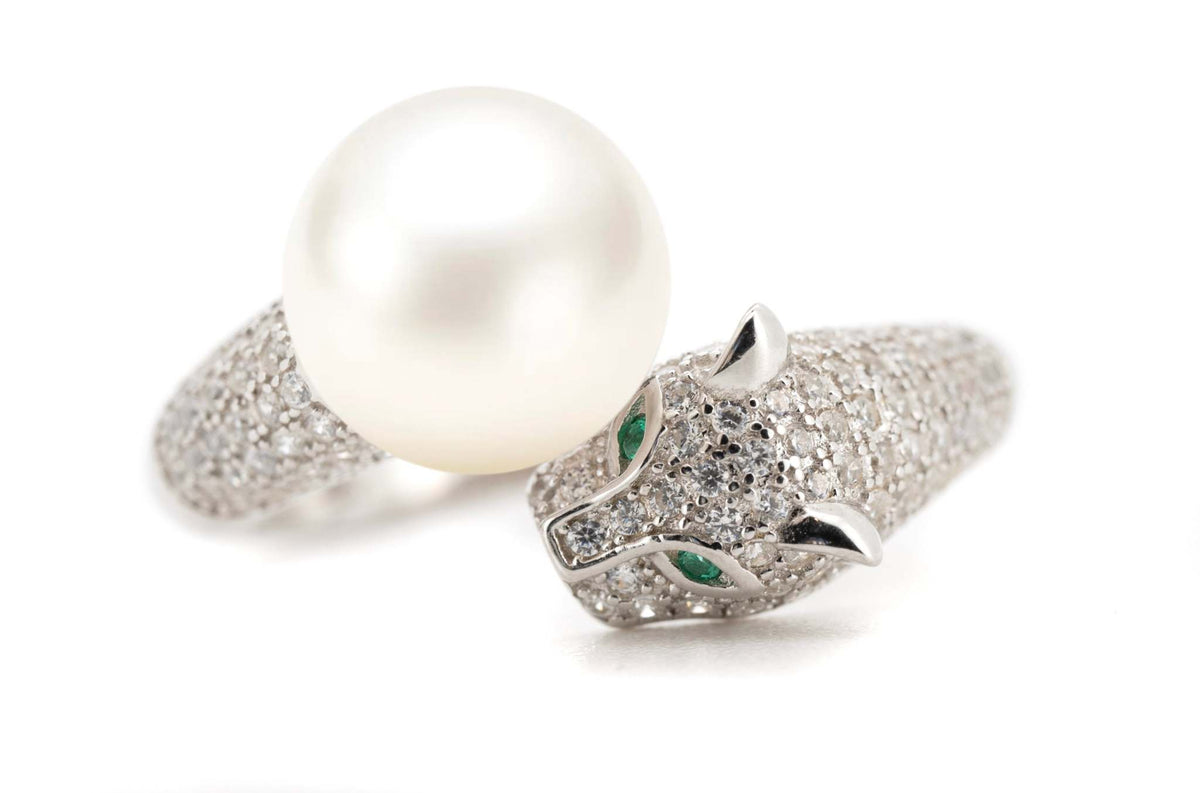 Snow leopard Pearl Ring