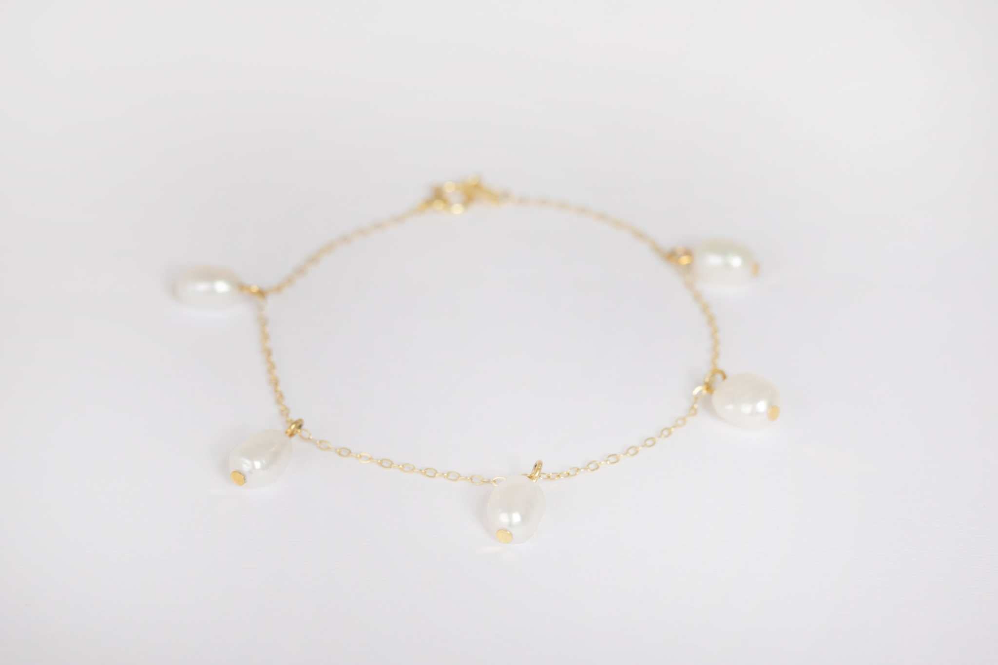 Close-up of Elisette Pearl Bracelet details – Sterling silver base with freshwater pearls