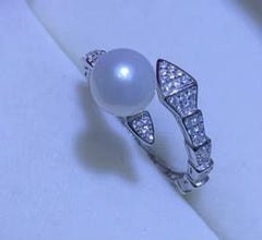 The Maris Pearl ring