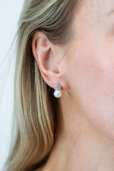 Stellara Pearl Earrings