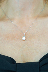 Lumina Pearl necklace