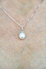 Lumina Pearl necklace