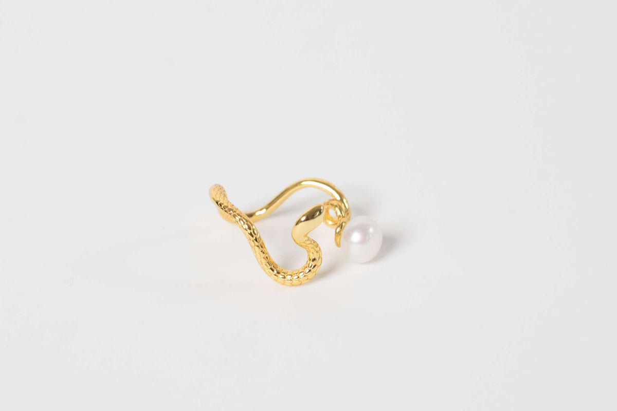 Lilith Pearl Ring