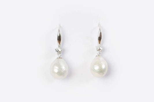 Best Drizzle Dangle Gold Pearl Earrings | Pearlisma