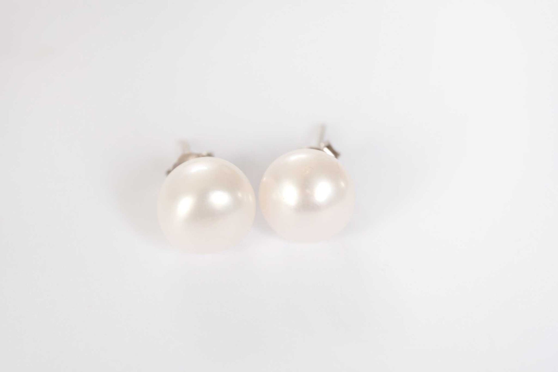 Best Pearl Stud Earrings for Women Online | Pearlisma