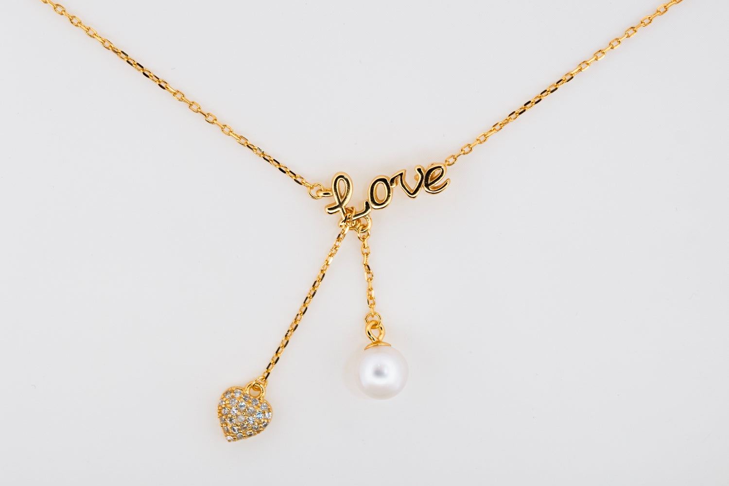 The Pearl of My Heart necklace with 5–6 mm AAA+ freshwater pearl and gold plated heart pendant on sterling silver chain
