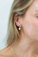 Elenya pearl earrings