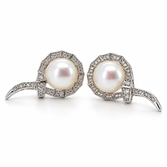 Divina Perla earrings