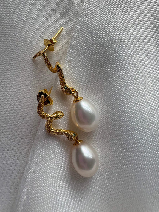 Premium Lilith Gold Pearl Drop Earrings for Women | Pearlisma
