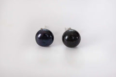 black freshwater pearl stud earrings