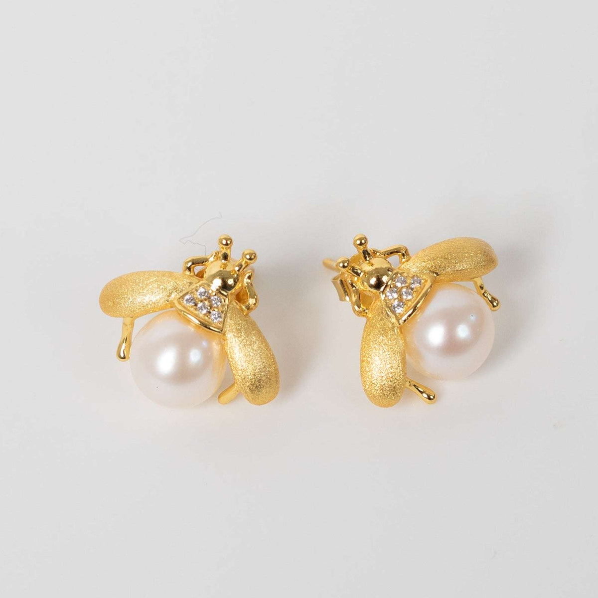 Bee of The Pearl Garden Earrings with 8 mm AAA freshwater pearls and gold bee design in 925 sterling silver